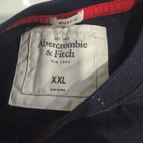 Abercrombie & Fitch Navy shirt with Red Logo - Picture 3 of 3